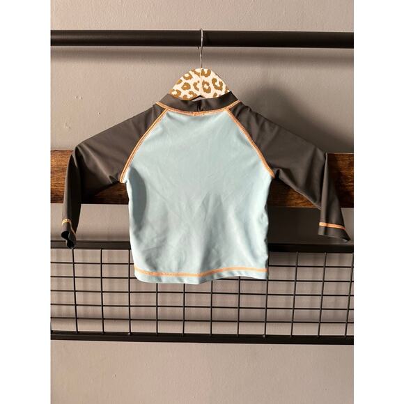 Simple Joys by Carter's Boys Shark Rashguard | Size 18MO - Picture 4 of 4